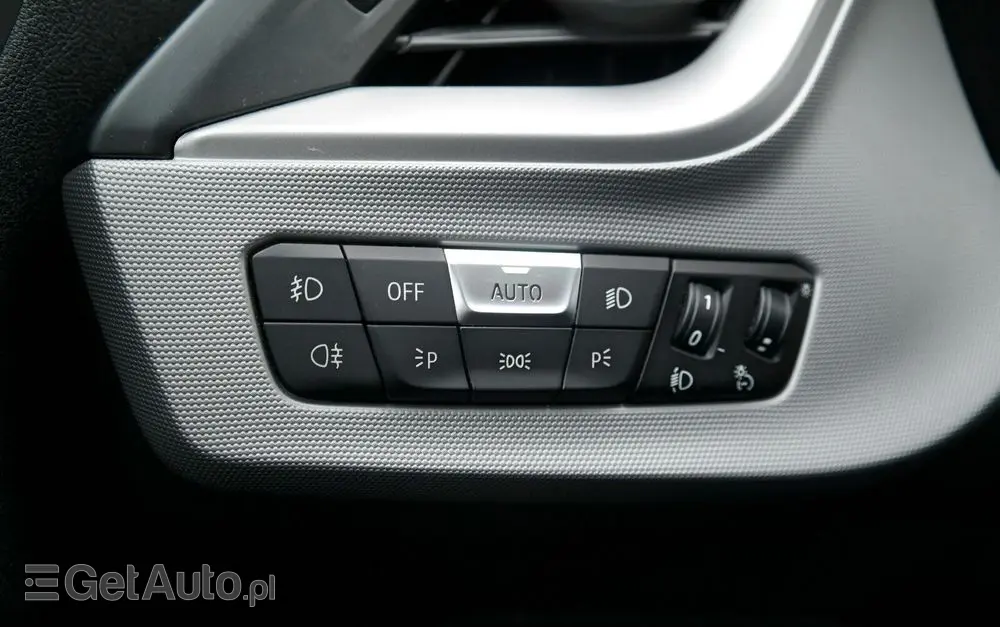 BMW Seria 1 118i Advantage