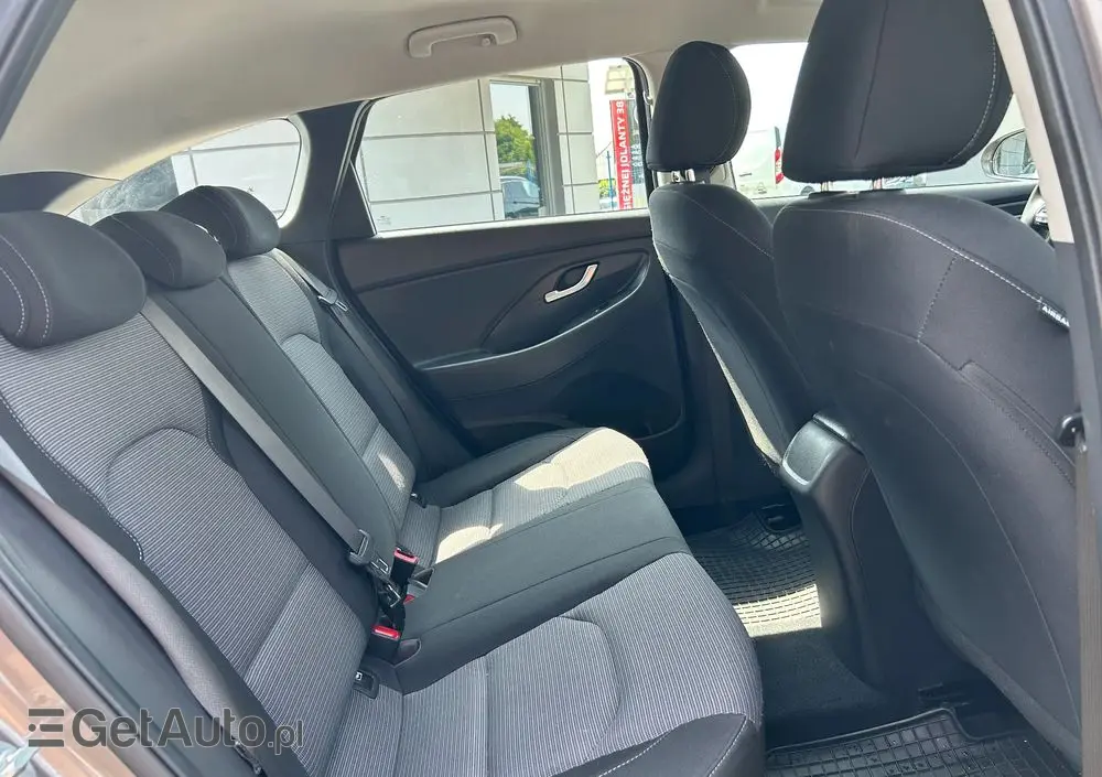 HYUNDAI I30 1.5 DPI Classic +