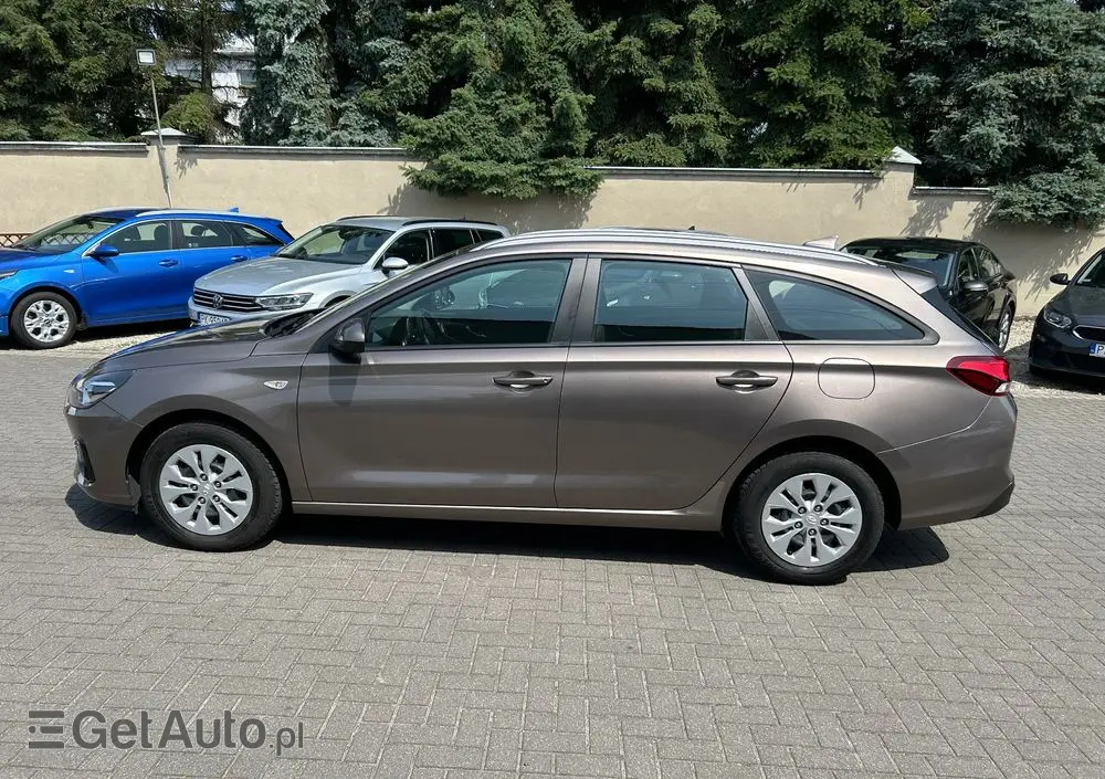 HYUNDAI I30 1.5 DPI Classic +