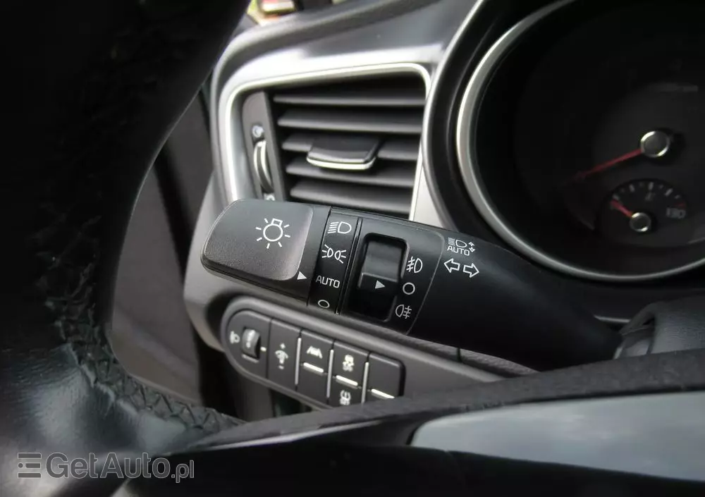 KIA Ceed 1.5 T-GDI M