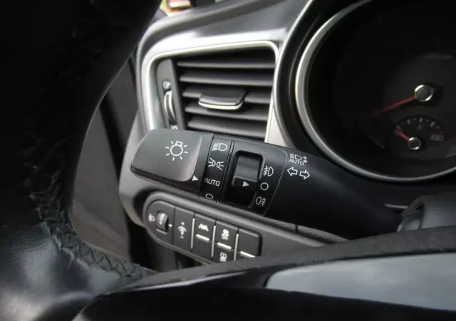 KIA Ceed 1.5 T-GDI M