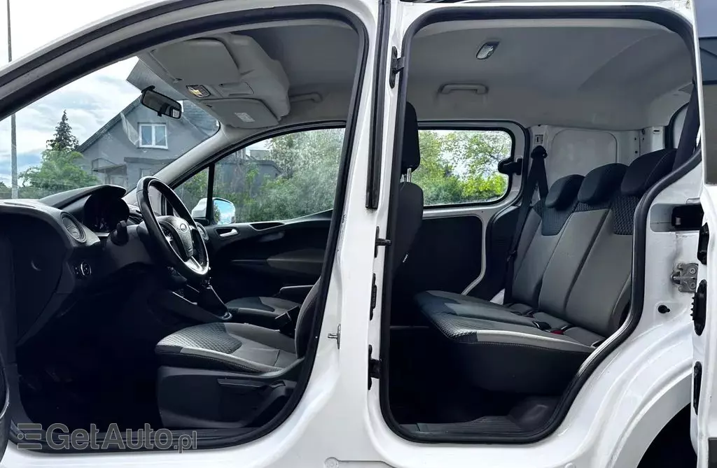 FORD Transit Courier 