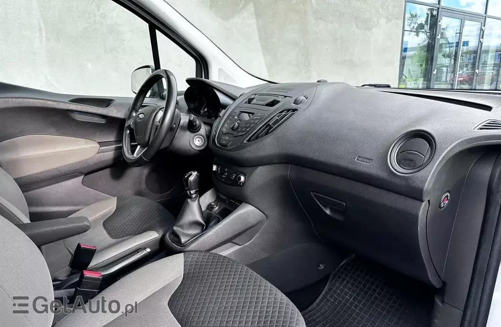 FORD Transit Courier 