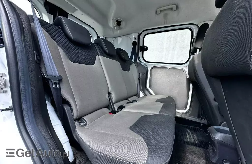 FORD Transit Courier 