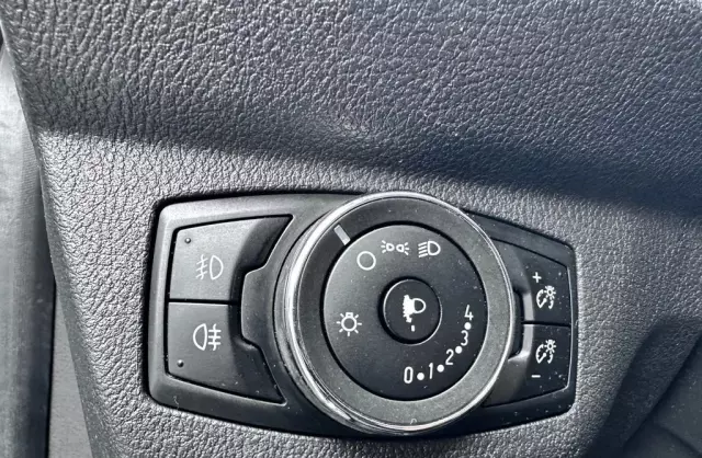 FORD Transit Courier 