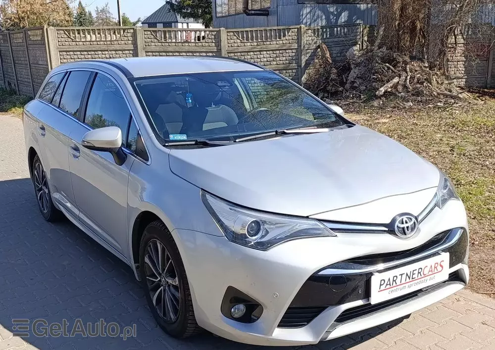 TOYOTA Avensis 2.0 D-4D Premium