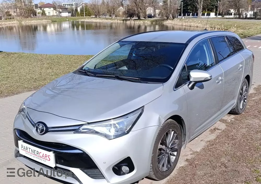 TOYOTA Avensis 2.0 D-4D Premium