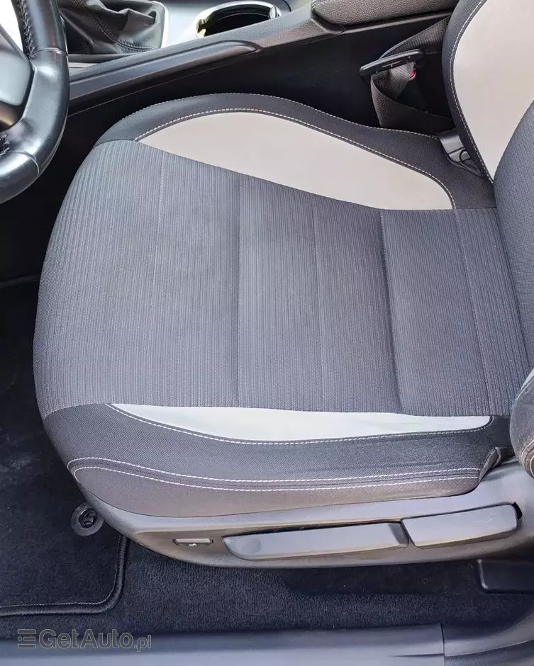 TOYOTA Avensis 2.0 D-4D Premium