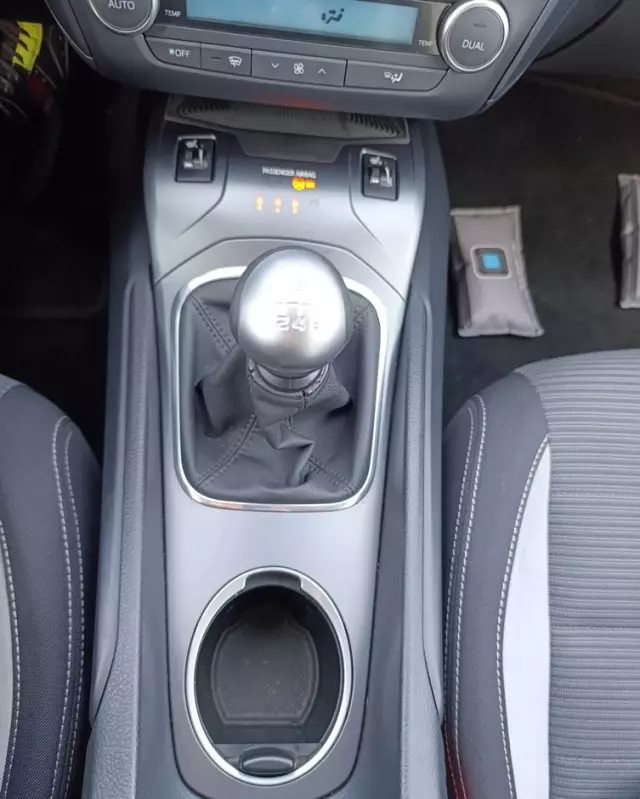 TOYOTA Avensis 2.0 D-4D Premium