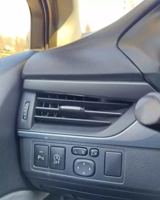 TOYOTA Avensis 2.0 D-4D Premium