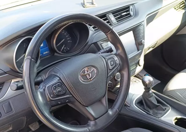 TOYOTA Avensis 2.0 D-4D Premium