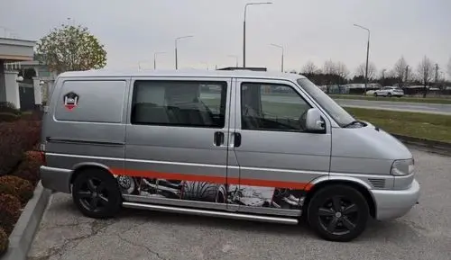 VOLKSWAGEN Transporter 