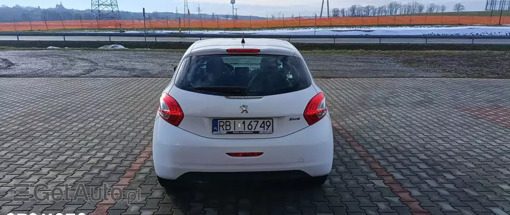 PEUGEOT 208 82 VTI Active