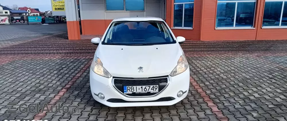 PEUGEOT 208 82 VTI Active