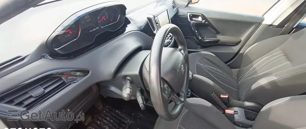 PEUGEOT 208 82 VTI Active