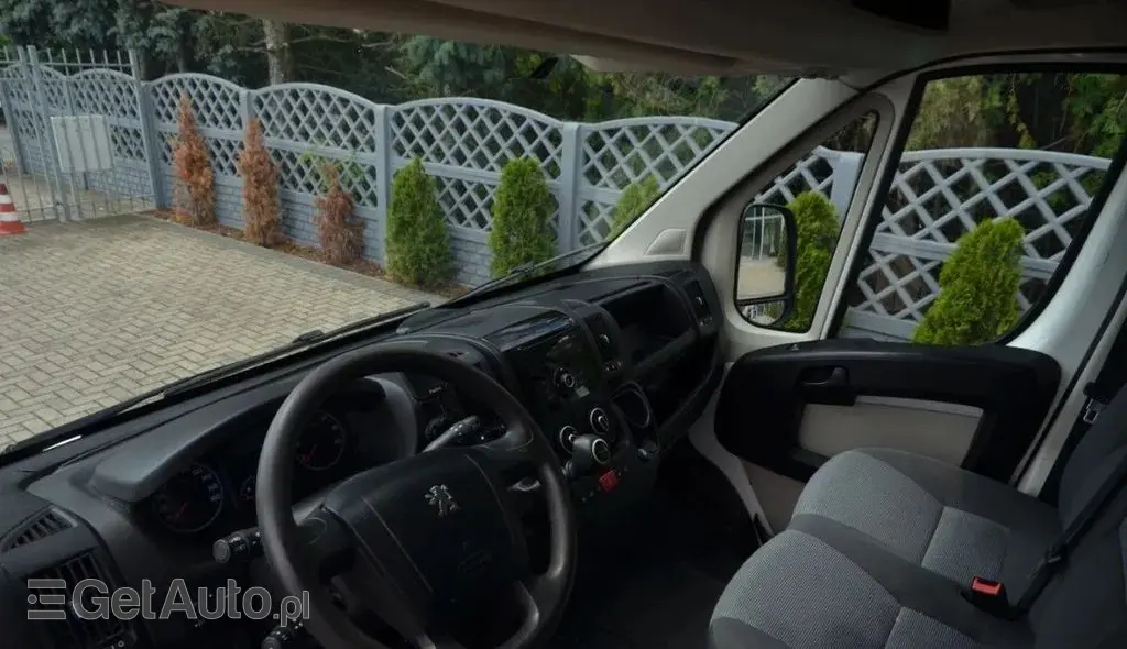 PEUGEOT Boxer 