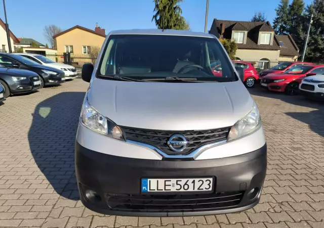 NISSAN NV200 