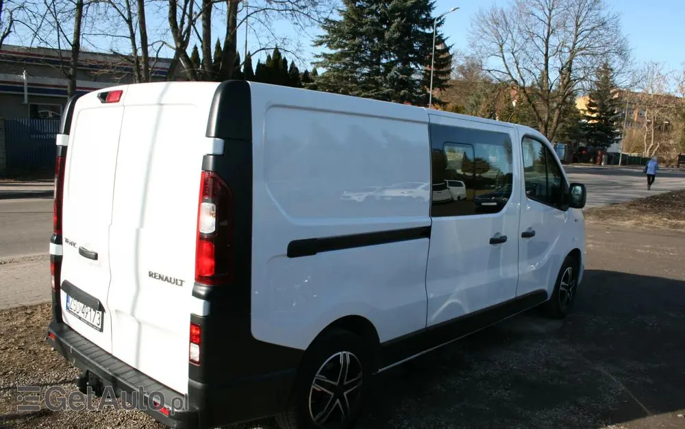 RENAULT TRAFIC 