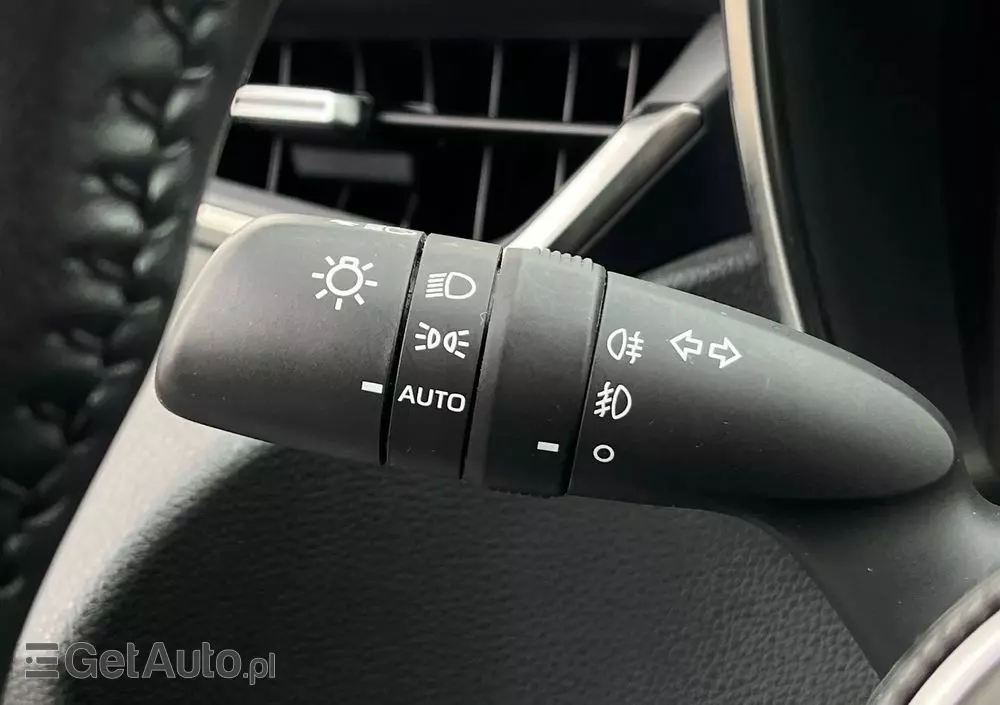 TOYOTA Corolla 1.8 Hybrid Comfort