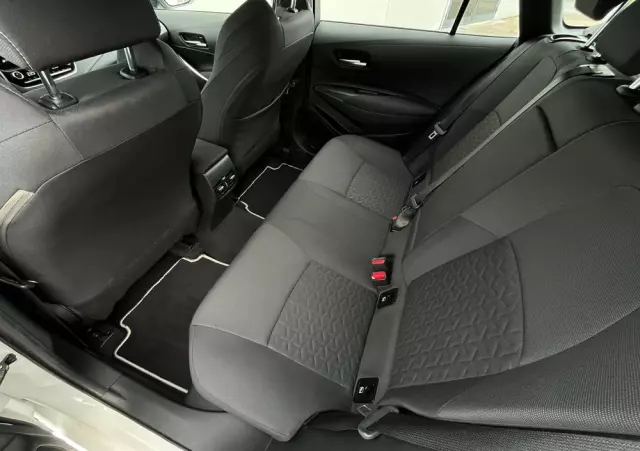 TOYOTA Corolla 1.8 Hybrid Comfort