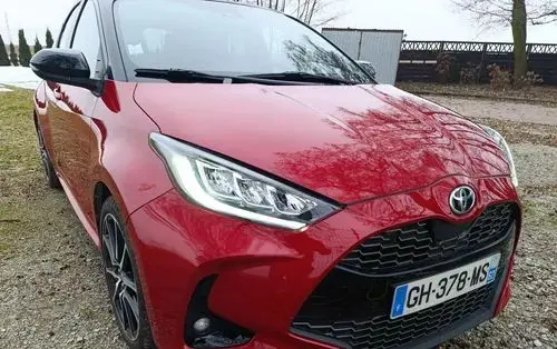 TOYOTA Yaris 