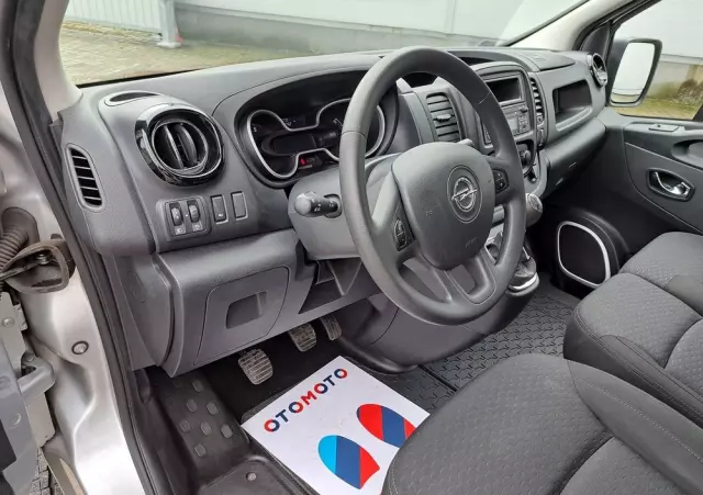 OPEL Vivaro 