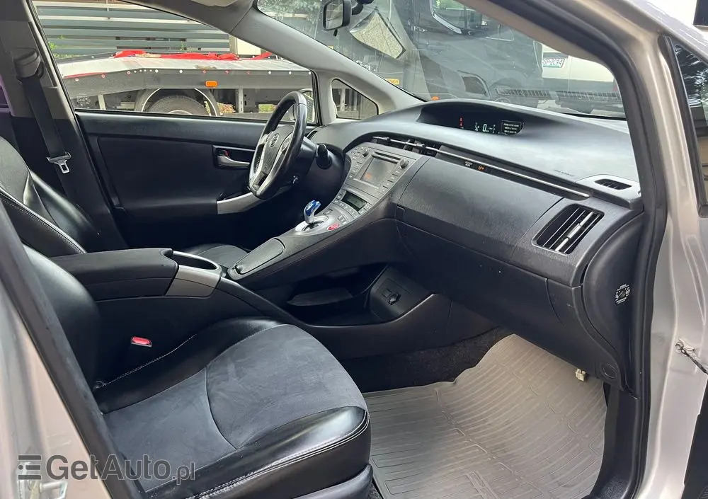 TOYOTA Prius 1.8 Hybrid Premium