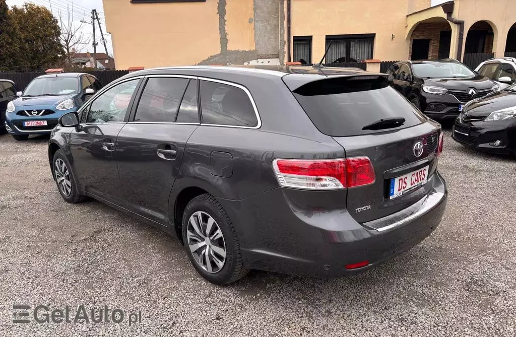 TOYOTA Avensis 