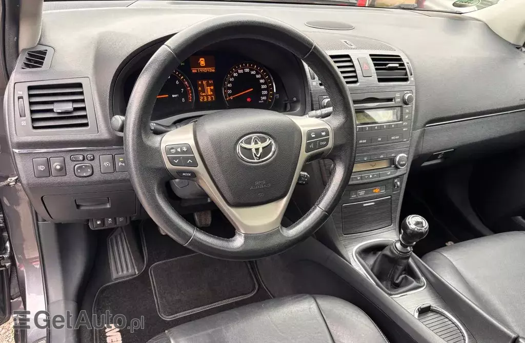 TOYOTA Avensis 