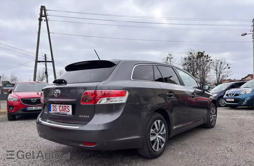 TOYOTA Avensis 