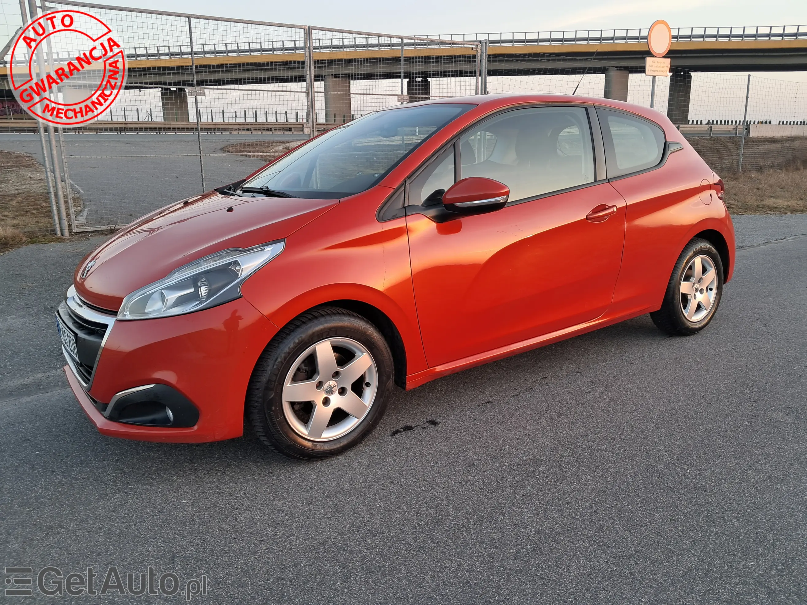 PEUGEOT 208 Allure