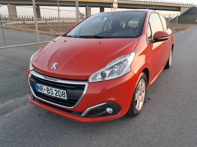PEUGEOT 208 Allure