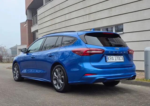 FORD Focus 1.0 EcoBoost mHEV ST-Line X