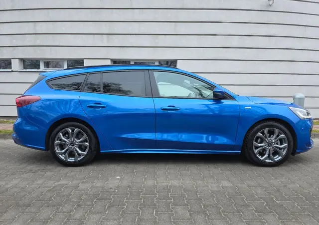 FORD Focus 1.0 EcoBoost mHEV ST-Line X