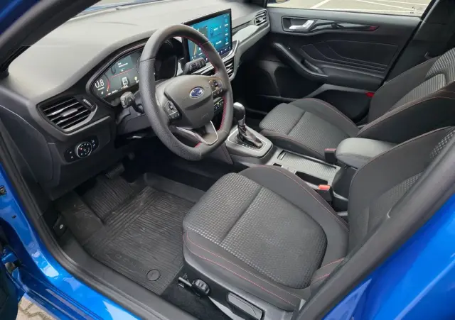 FORD Focus 1.0 EcoBoost mHEV ST-Line X