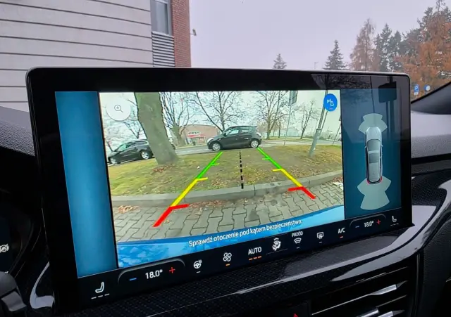 FORD Focus 1.0 EcoBoost mHEV ST-Line X