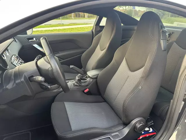 PEUGEOT RCZ Coupe