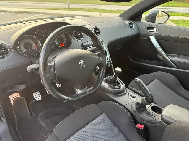 PEUGEOT RCZ Coupe