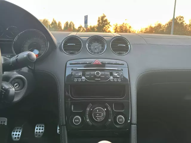 PEUGEOT RCZ Coupe