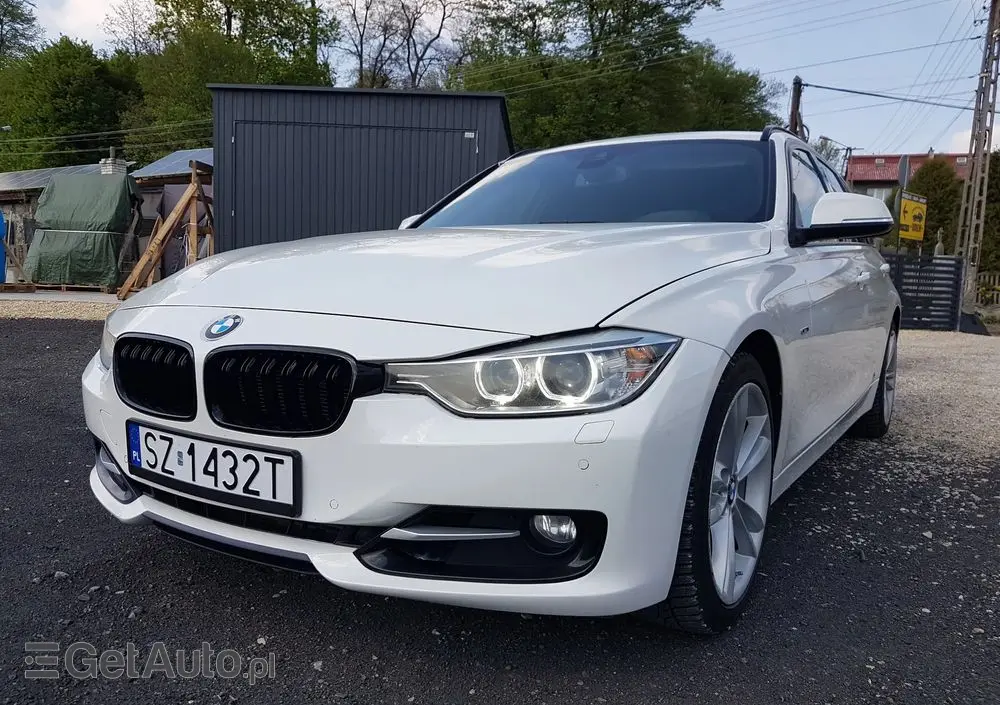 BMW Seria 3 330d xDrive Sport-Aut Sport Line