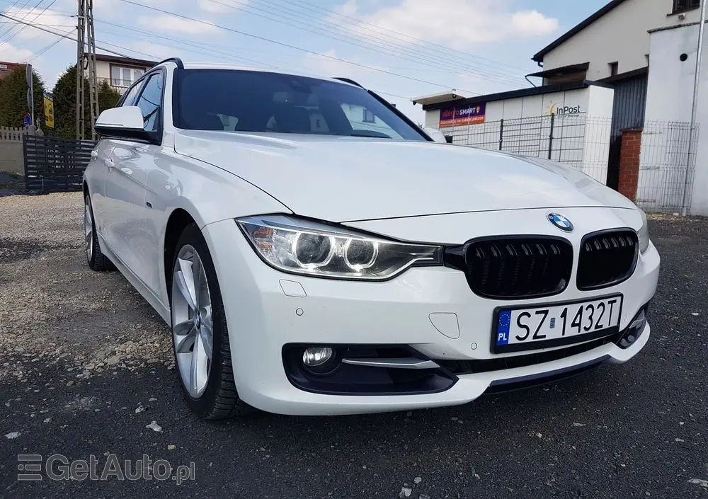 BMW Seria 3 330d xDrive Sport-Aut Sport Line