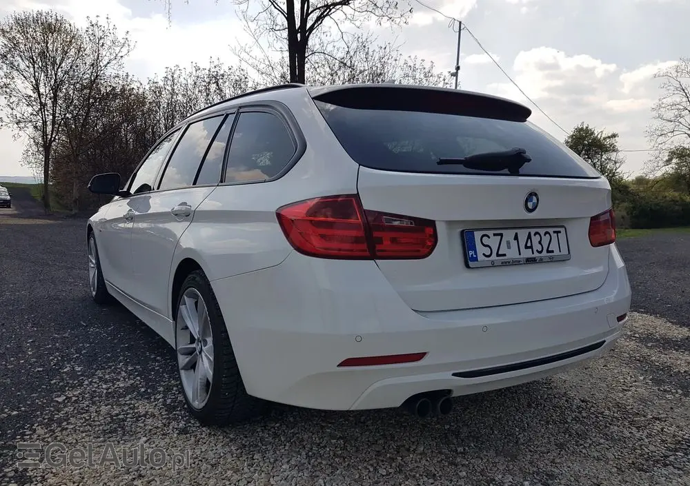BMW Seria 3 330d xDrive Sport-Aut Sport Line