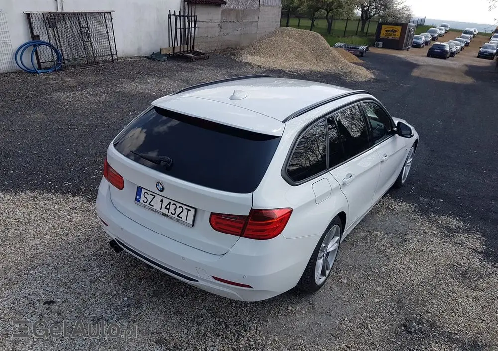 BMW Seria 3 330d xDrive Sport-Aut Sport Line