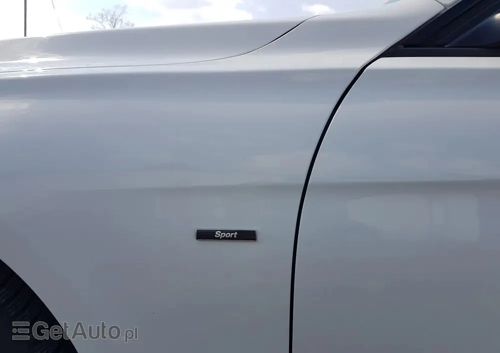 BMW Seria 3 330d xDrive Sport-Aut Sport Line