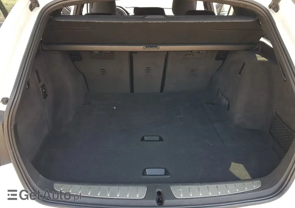 BMW Seria 3 330d xDrive Sport-Aut Sport Line