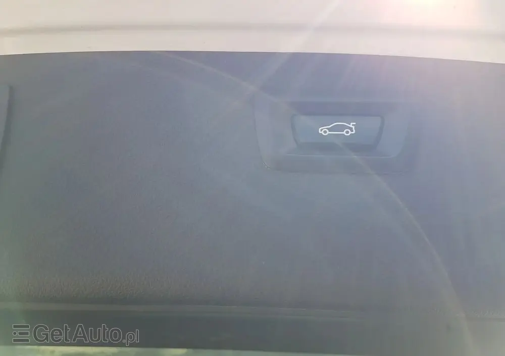 BMW Seria 3 330d xDrive Sport-Aut Sport Line