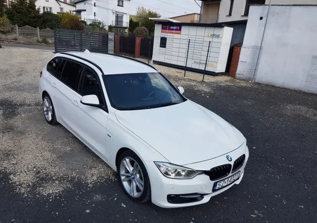 BMW Seria 3 330d xDrive Sport-Aut Sport Line