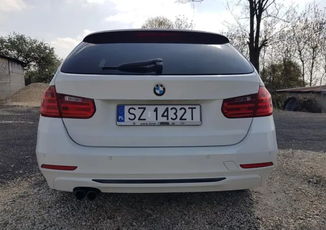 BMW Seria 3 330d xDrive Sport-Aut Sport Line