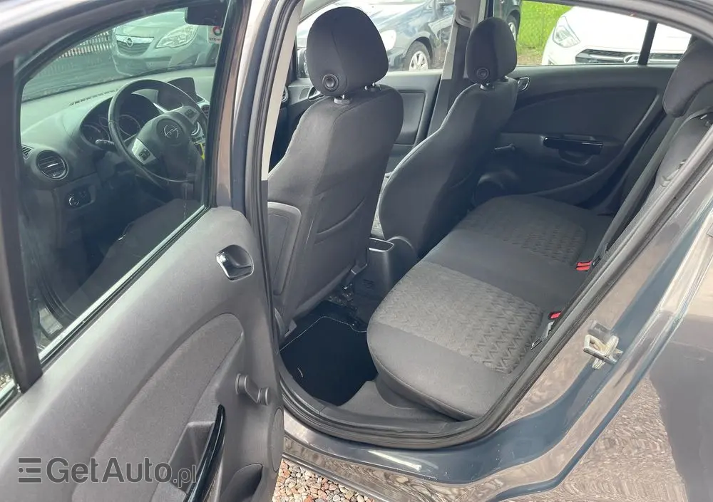 OPEL Corsa 1.2 16V Cosmo
