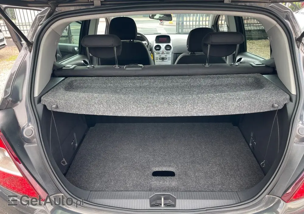 OPEL Corsa 1.2 16V Cosmo